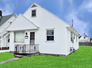Building Photo - 850 Wright Ave