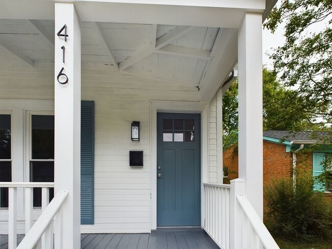 Building Photo - 416 Milton St