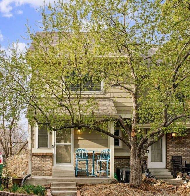 Building Photo - $0 DEPOSIT OPTIONS. SPACIOUS 2 BED, 2.5 BA...