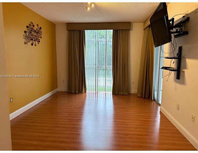 Primary Photo - 9725 NW 52nd St