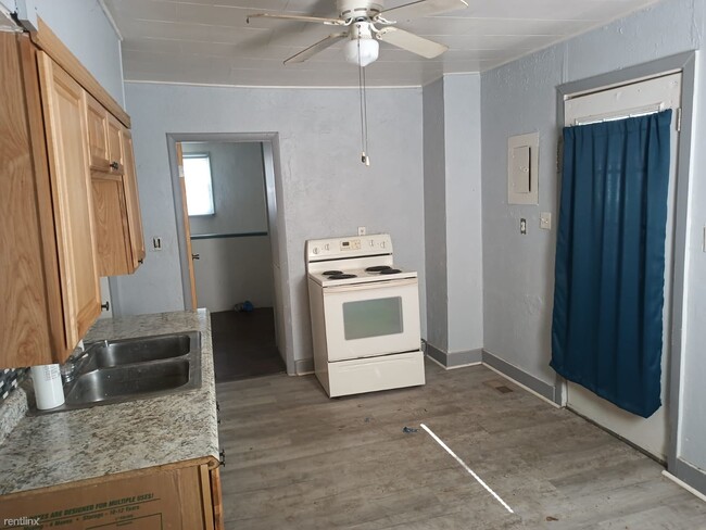 Building Photo - 1 br, 1 bath Duplex - 317 South Roosevelt ...