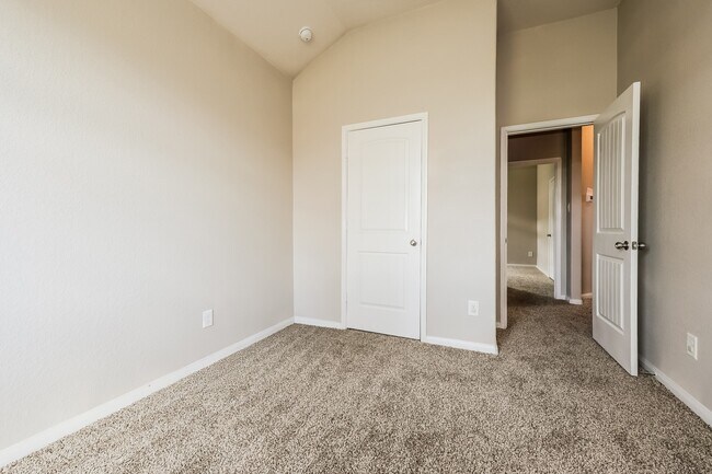 Building Photo - 1664 Rd 5102