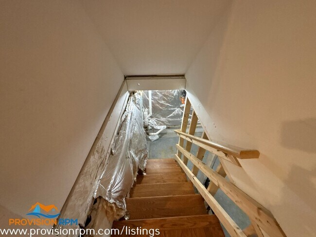Building Photo - 915 Jackson St