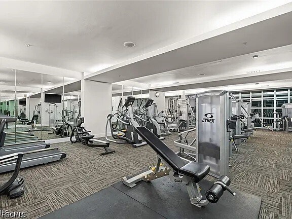 Building Photo - 3000 Oasis Grand Blvd