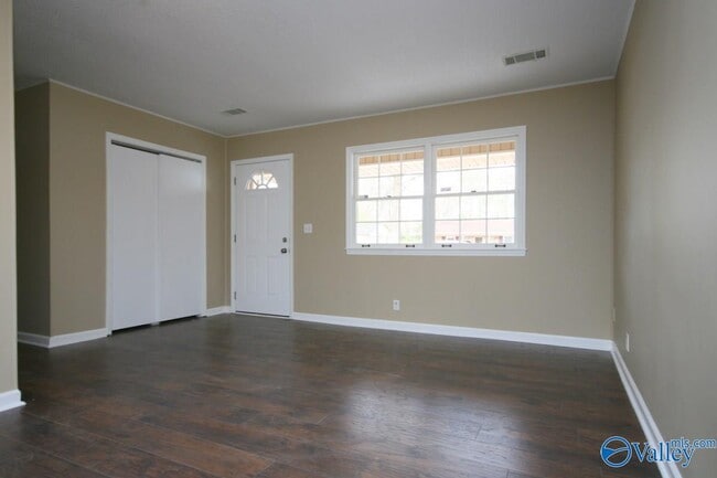 Building Photo - 4015 Apollo Dr SW