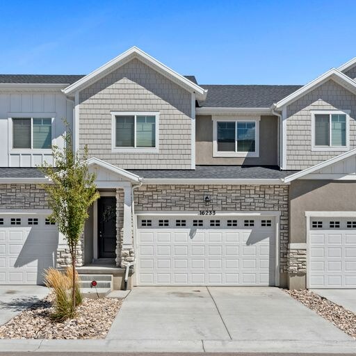 Primary Photo - 16233 S Truss Dr