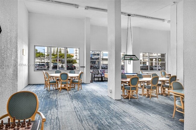 Building Photo - 18041 Biscayne Blvd