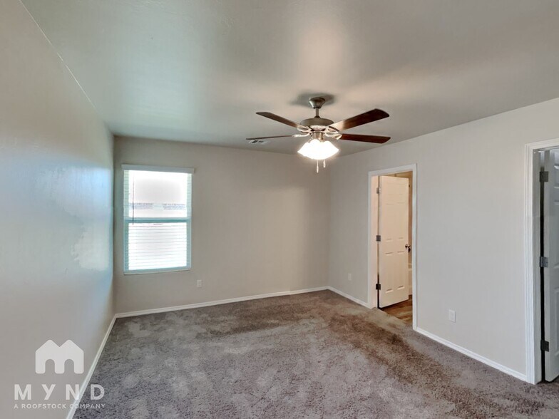 Building Photo - 4200 Umbria Rd