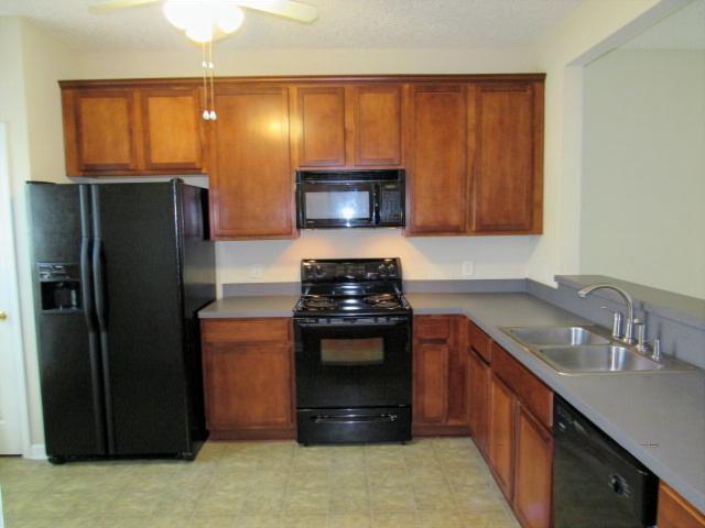 Building Photo - 758 E Bristol Way