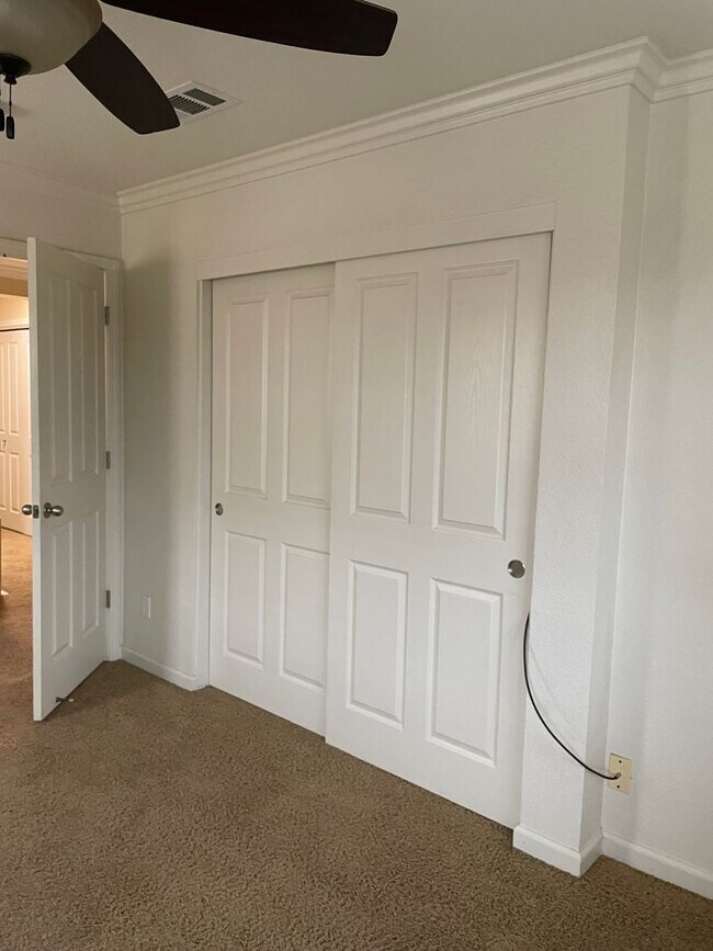 Building Photo - Beautiful 3 Bedroom Home in South Manteca – Prime Location!