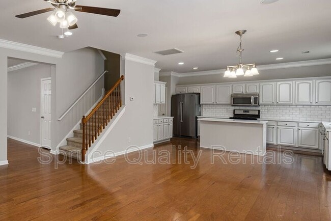 Building Photo - 206 Northlands Dr