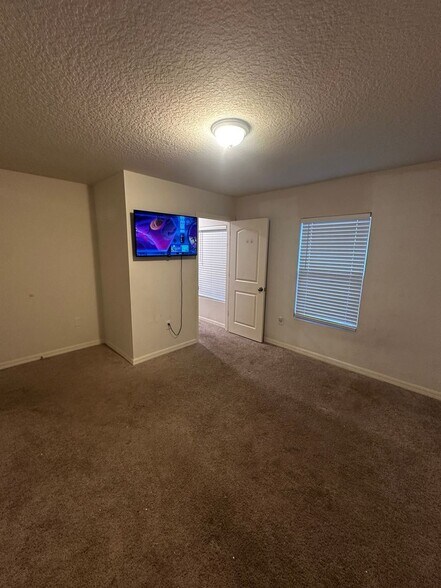 Building Photo - 276 Hyacinth Ct