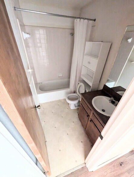 Building Photo - 401 N 4th St