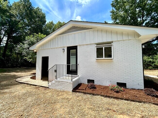 Building Photo - 4310 Woodgreen Terrace