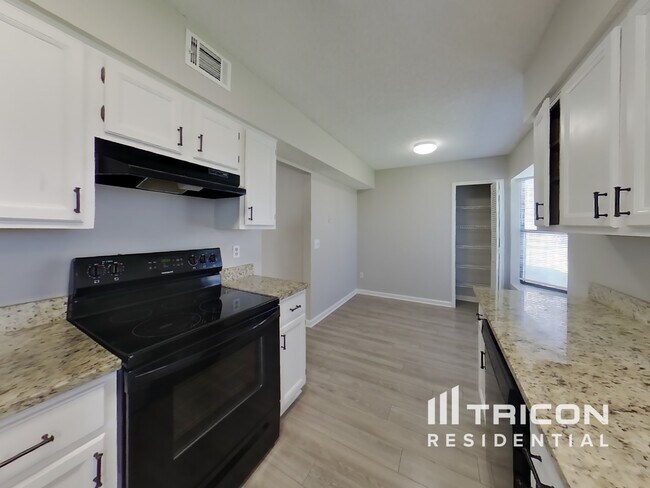 Building Photo - 2270 George Wythe Rd