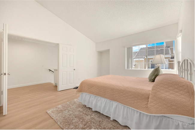 Building Photo - Beautiful, Quiet, Furnished, Upgraded Home in Heart of Torrance for Short Term Rental