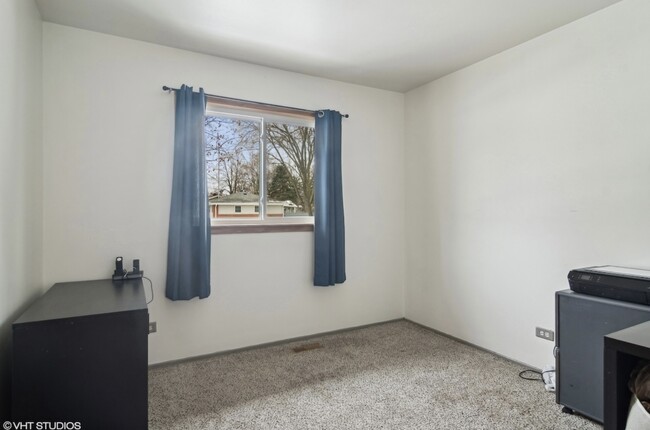 Building Photo - 460 Flagstaff Ln