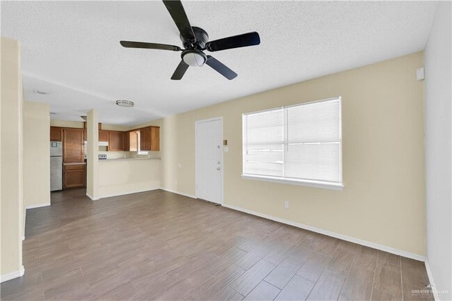 Building Photo - 21 West Dr