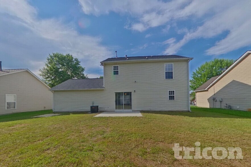 Building Photo - 8717 Rozumny Dr
