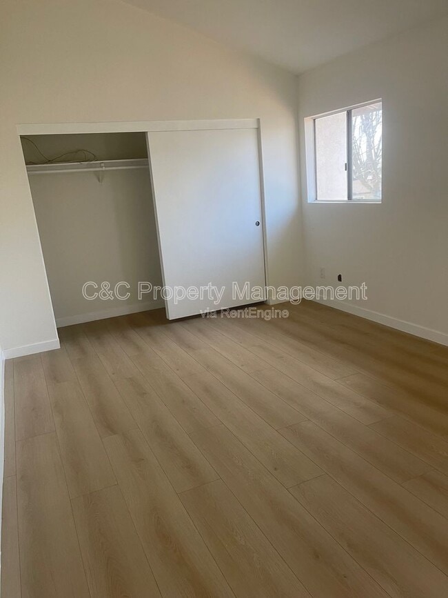 Building Photo - 2061 S Magnolia Ave