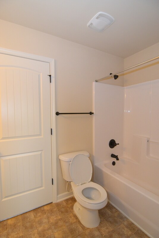 Building Photo - Huge 5 Bed/4 Bath Home Near Ft. Gordon