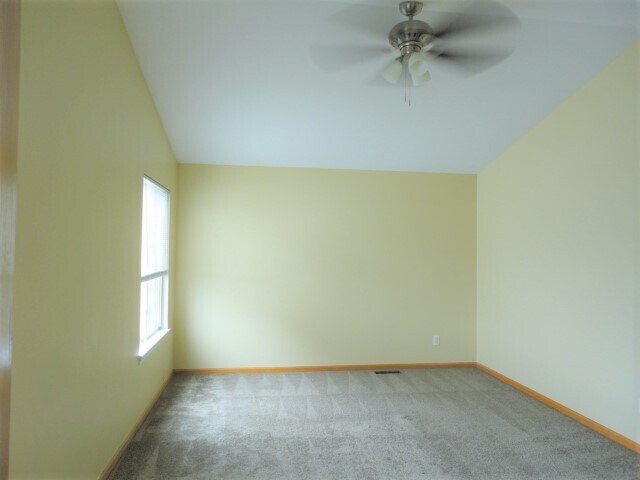 Building Photo - 14029 S Lakeridge Dr
