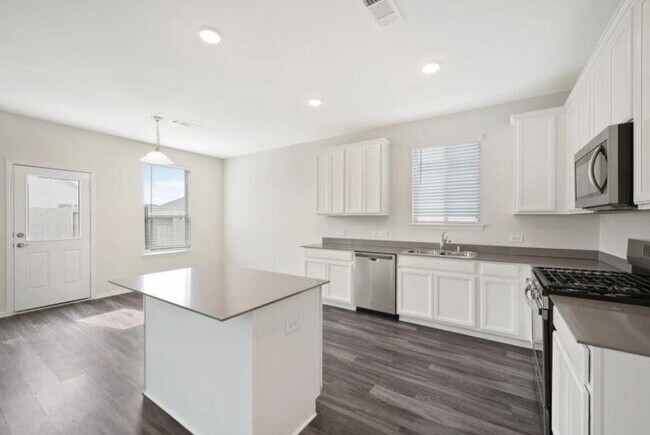 Building Photo - 505 Benicia Cv