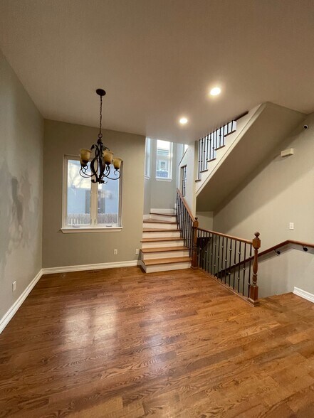 Kitchen Nook - 1837 S Clarkson St