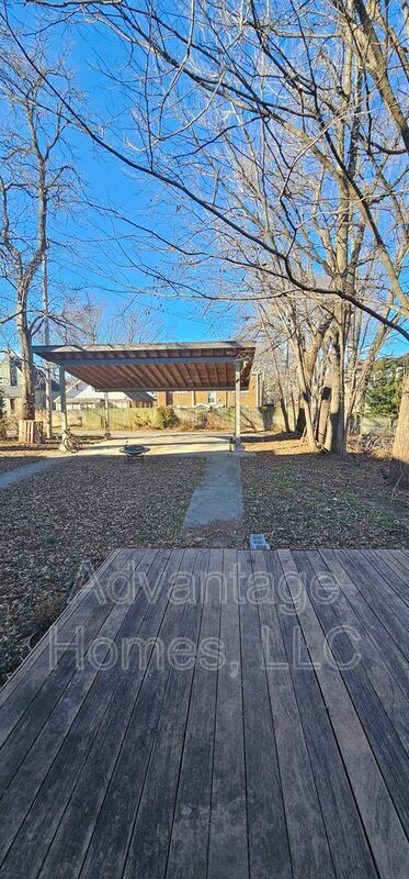 Building Photo - 3804 Roanoke Rd