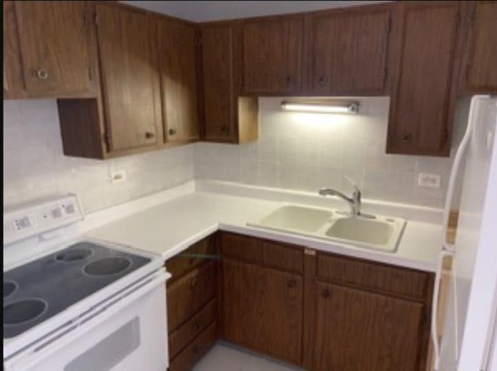Primary Photo - 607 W Wrightwood Ave