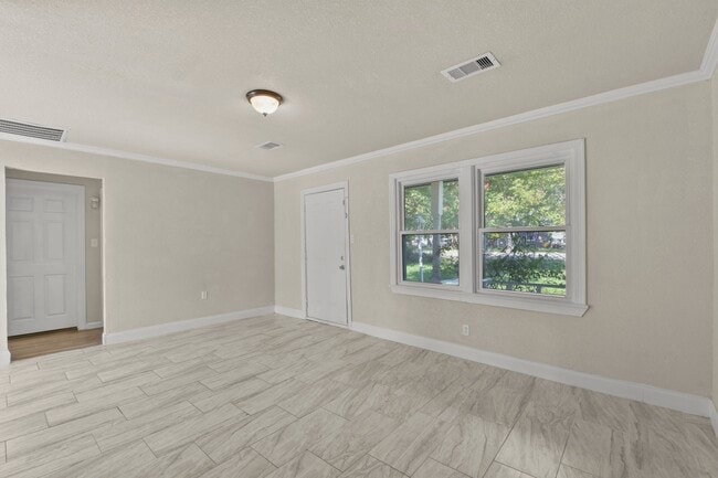 Building Photo - 1033 Cimarron St
