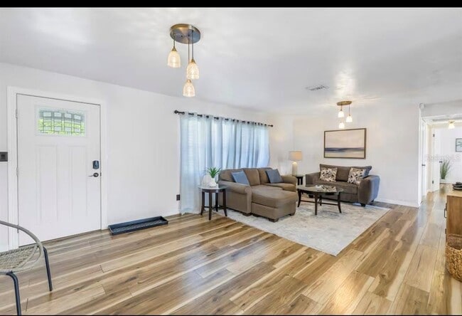 Building Photo - 8199 115th St N