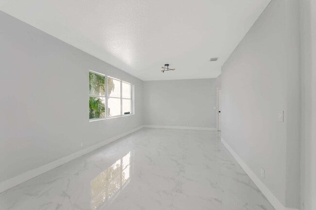 Building Photo - 3740 Wilderness Way