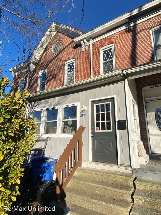 Primary Photo - 2 br, 1 bath House - 104 3rd Ave