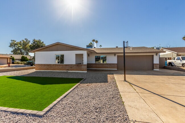 Primary Photo - 4302 N 80th Ln