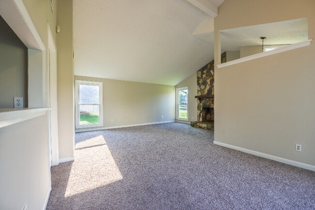Building Photo - 7117 Tollhouse Dr