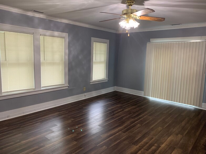 Building Photo - 430 Grand Ave