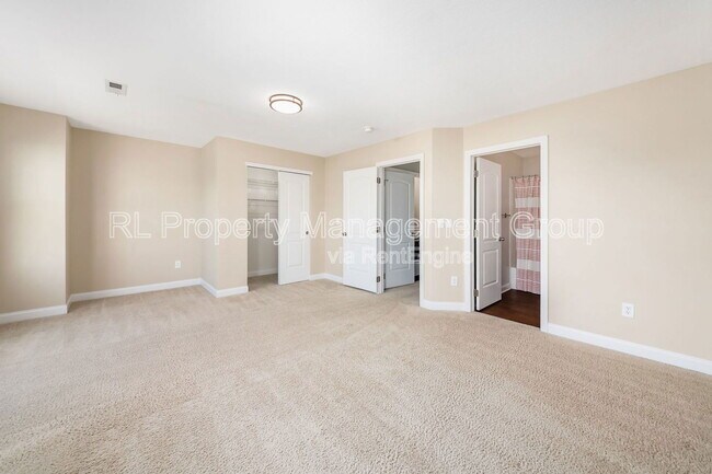 Building Photo - 5964 Woodshire Dr