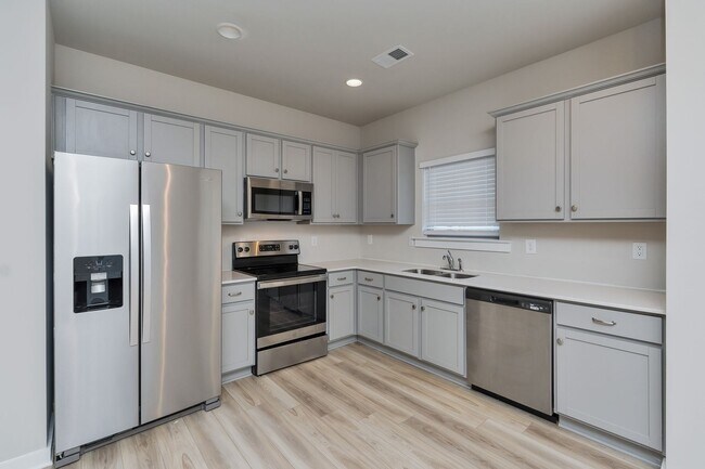 Building Photo - 75 Avalon Wy