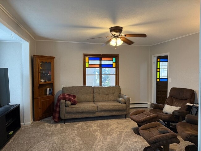 Building Photo - Charming Character Home with Screened Porch & Main Floor Laundry in North Branch