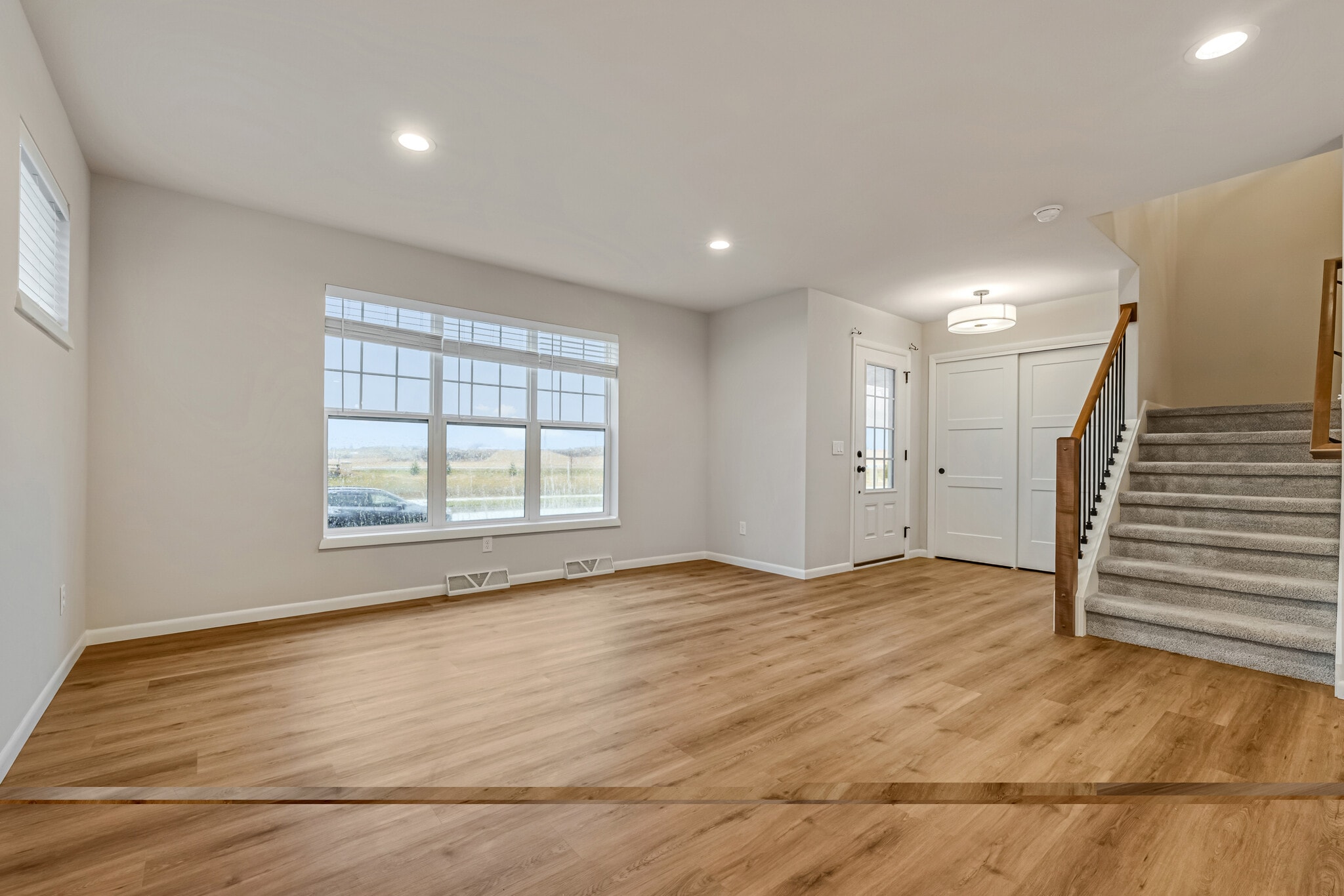 Building Photo - 1638 Happy Trails Rd