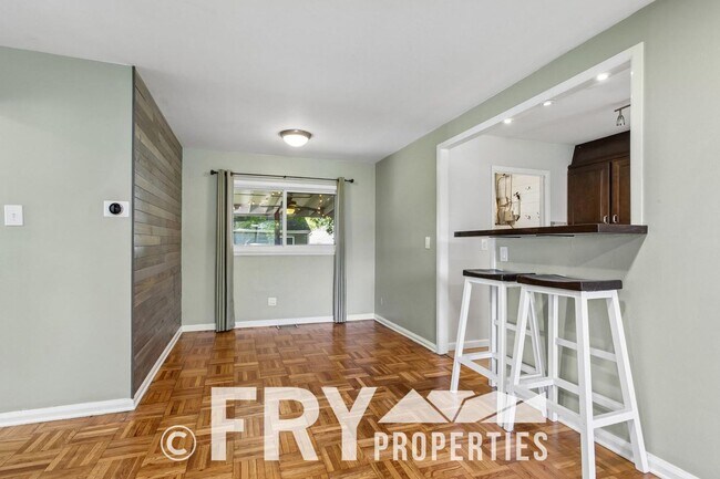 Building Photo - Charming University Hills Home with Oversized 2-Car Garage & Private Backyard