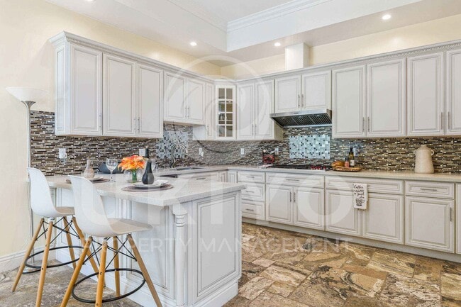 Building Photo - 6588 Longwalk Dr