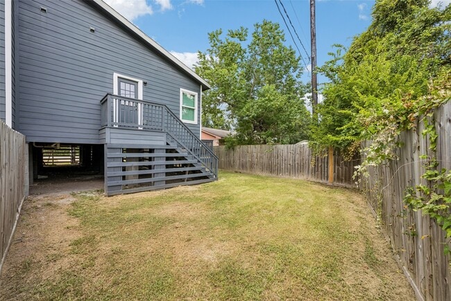 Building Photo - 5938 Glen Grove St