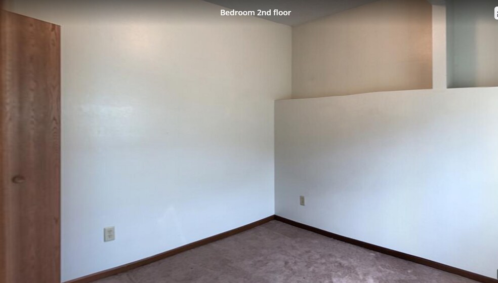 Building Photo - 401 S Gilbert St