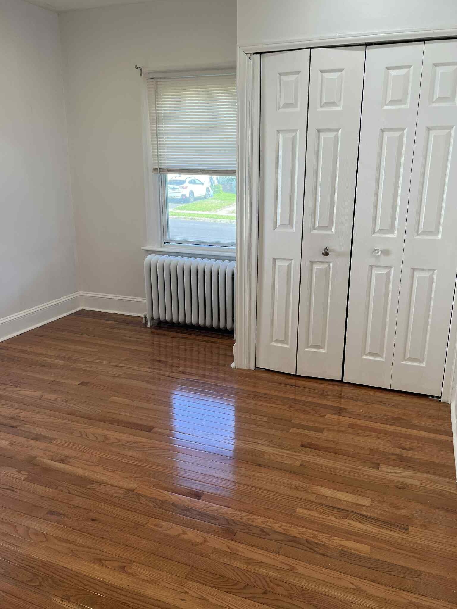 Small bedroom - 1368 High Ave