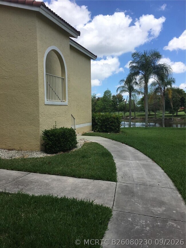 Building Photo - 12950 Vista Isles Dr