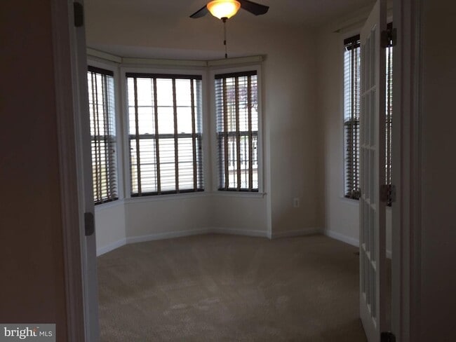 Building Photo - 43165 Barnstead Dr