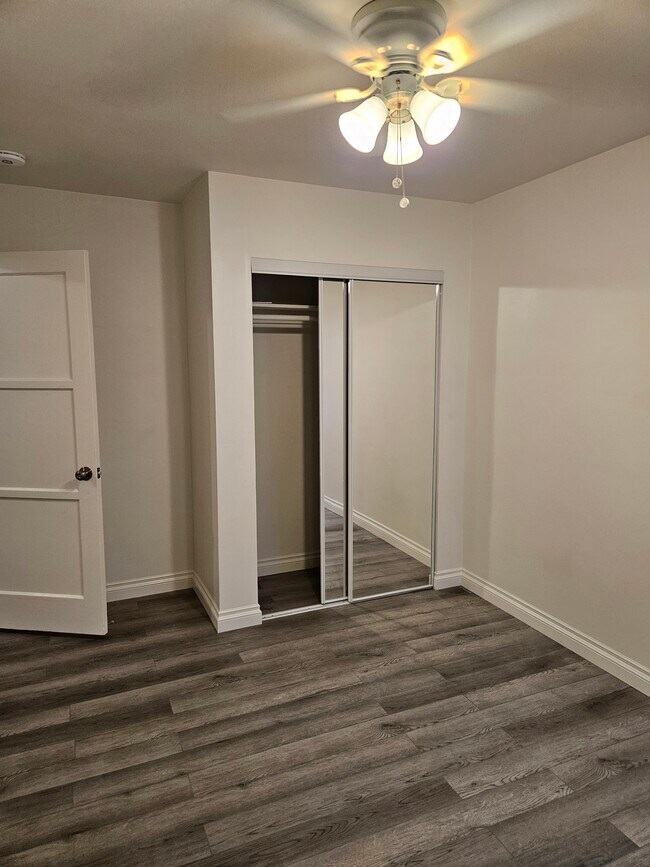 Building Photo - 1846 Scott Rd