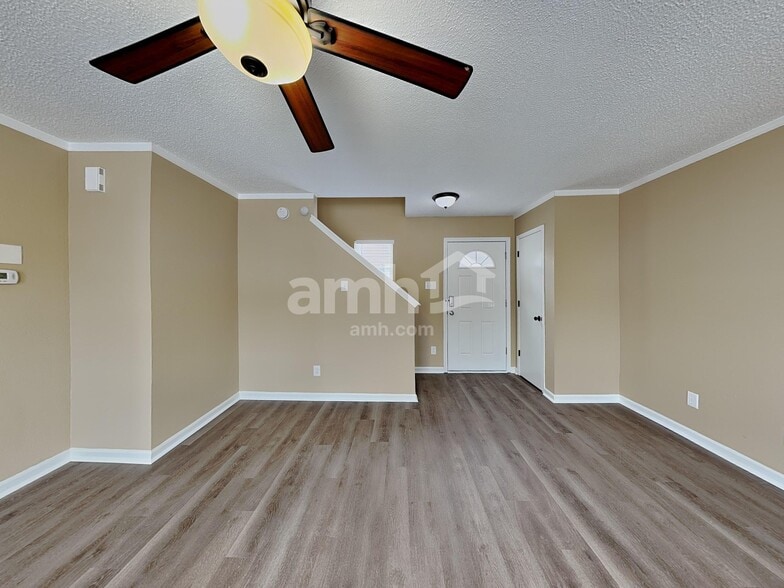 Building Photo - 2343 Summerwood Ln